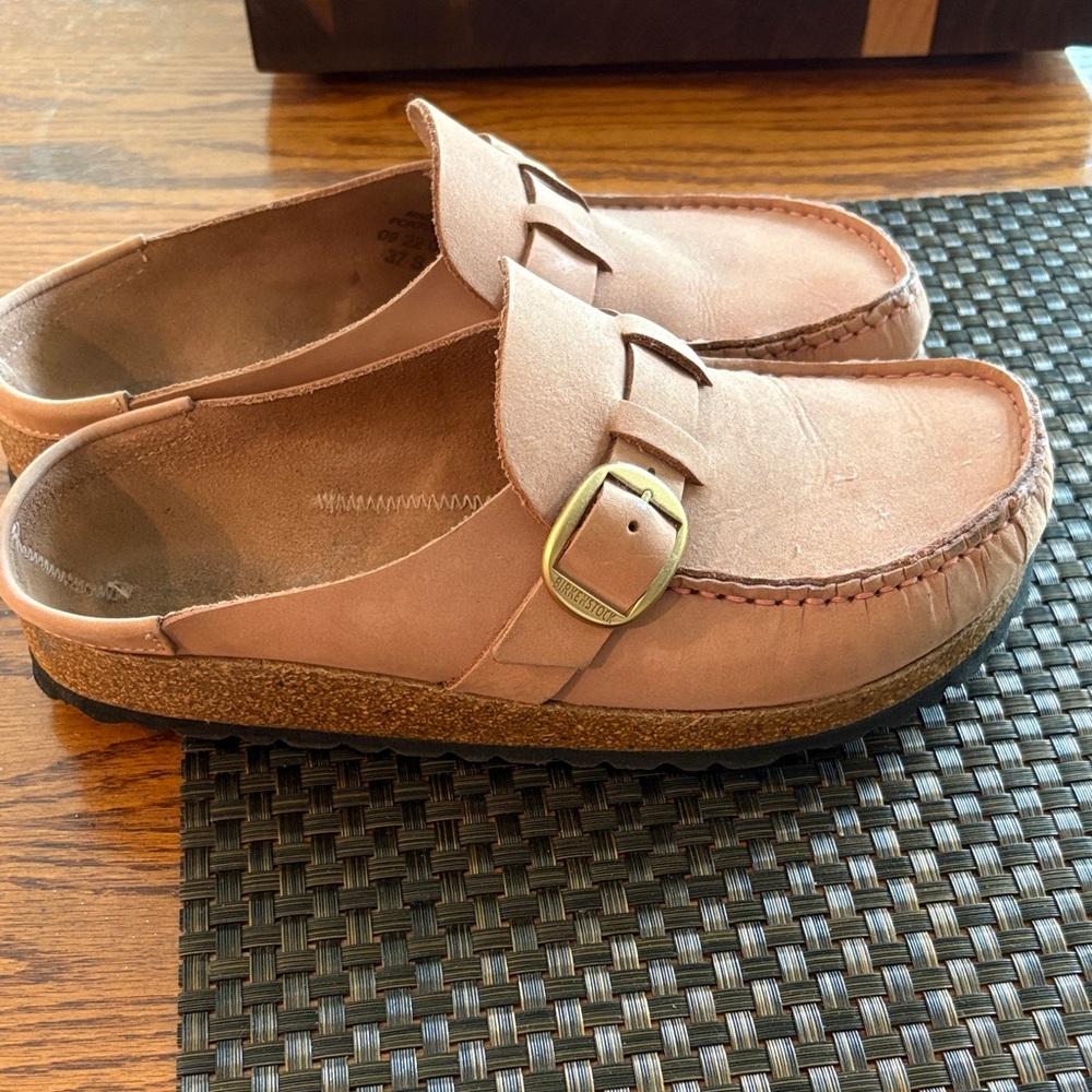 Women’s Birkenstocks very lightly used (maybe 4-5 times) color: soft rose